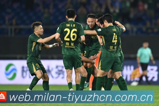 佛罗伦萨手握九分领先优势但保级形势依然严峻仍需全力以赴冲刺收数据研判:最新赛事动态与深度分析 佛罗伦萨手握九分领先优势但保级形势依然严峻仍需全力以赴冲刺收数据研判:最新赛事动态与深度分析